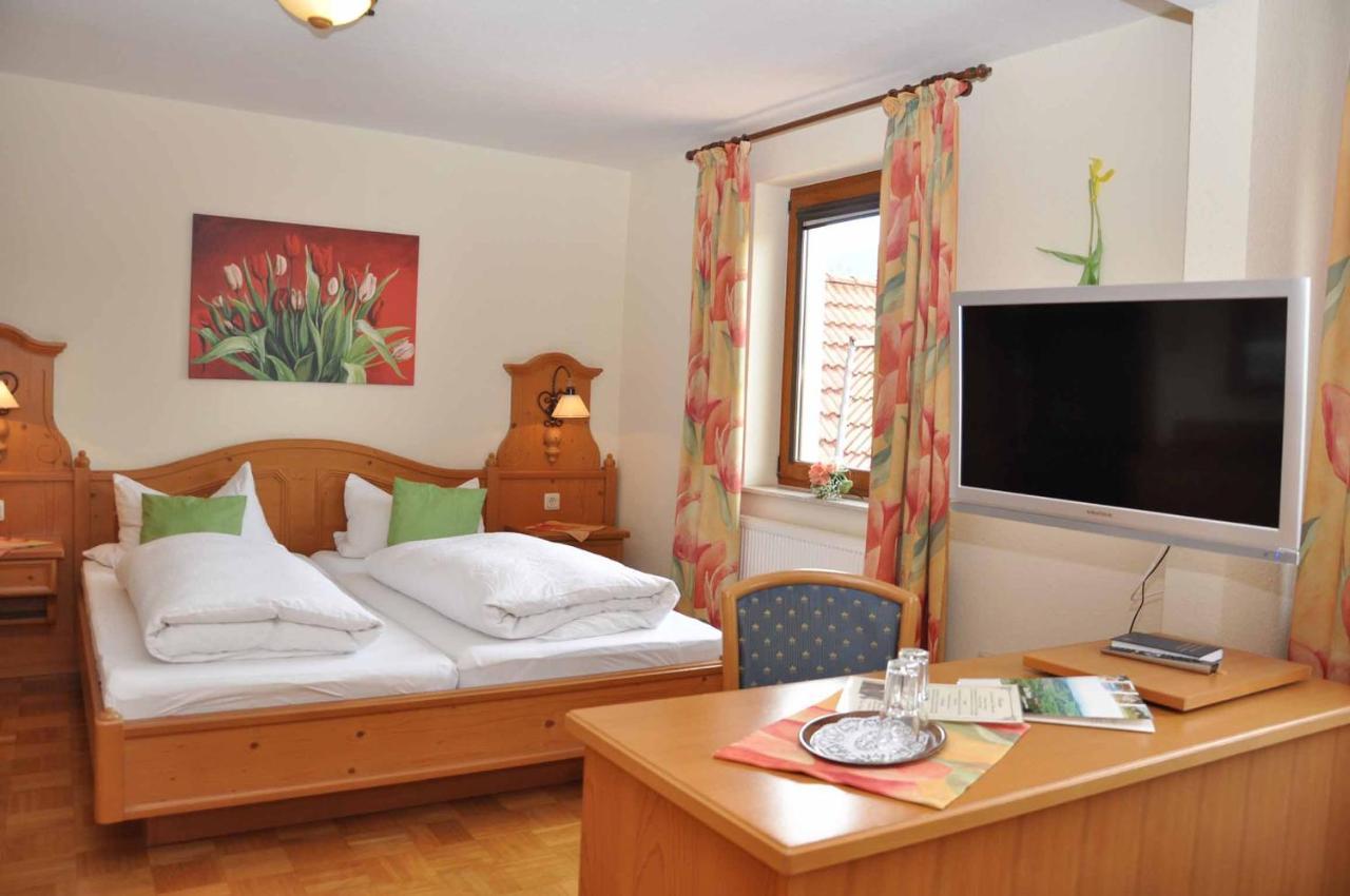 Landhotel Zur Pferdetraenke Schleid Exterior foto